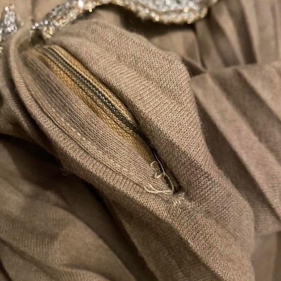 1960s/1970s VINTAGE HIGH-WAISTED WOOL PLEATED GLITTER TAUPE MR MORT MINI DRESS - Picture 5 of 5